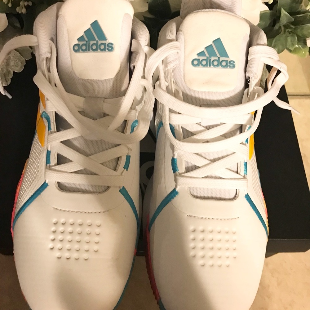 Adidas - Picture 6 of 7